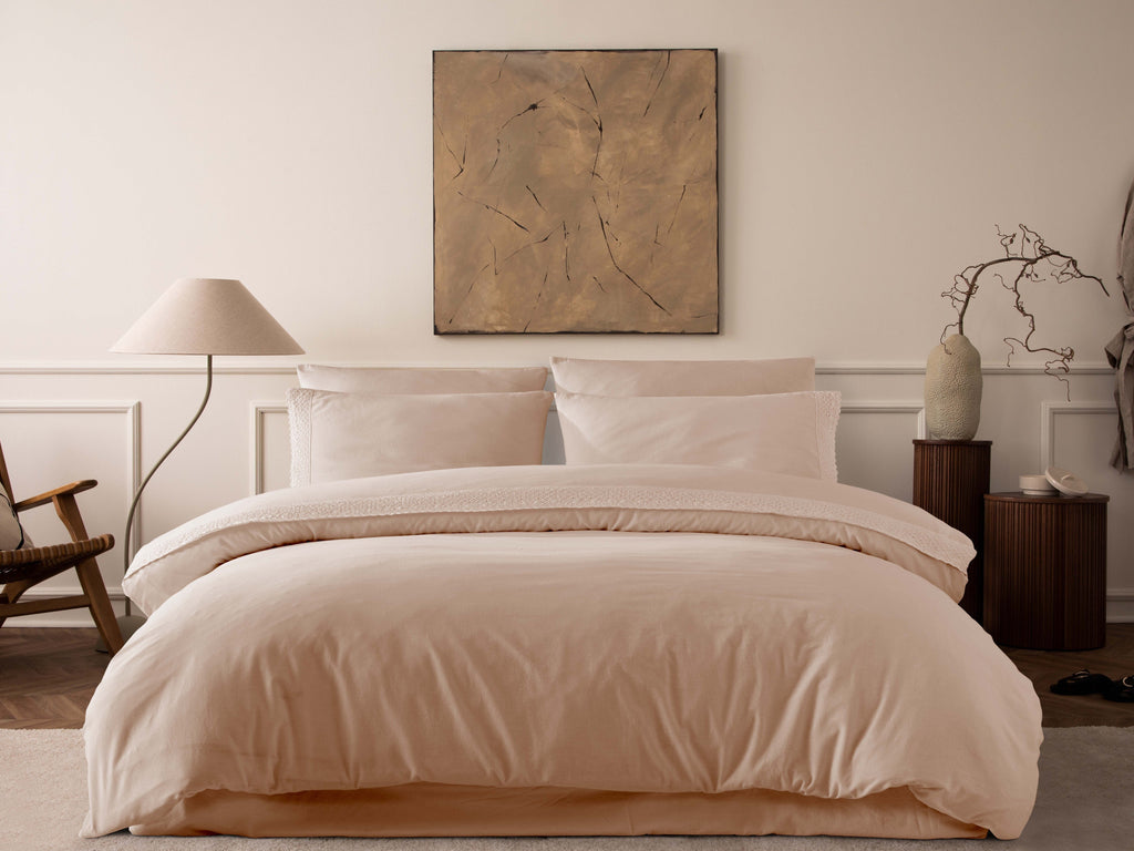 100% Embroidered Cotton Bedlinen Set